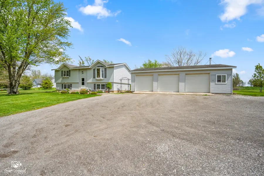 27057 S Woodlawn Avenue, Crete, IL 60417 - #3