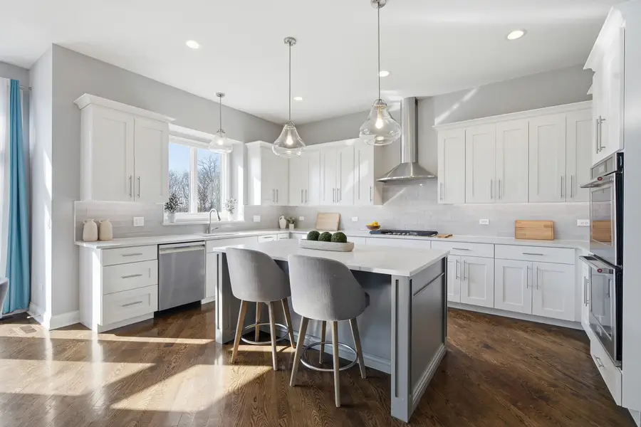 28 Pinnacle Court, Naperville, IL 60565 - #3