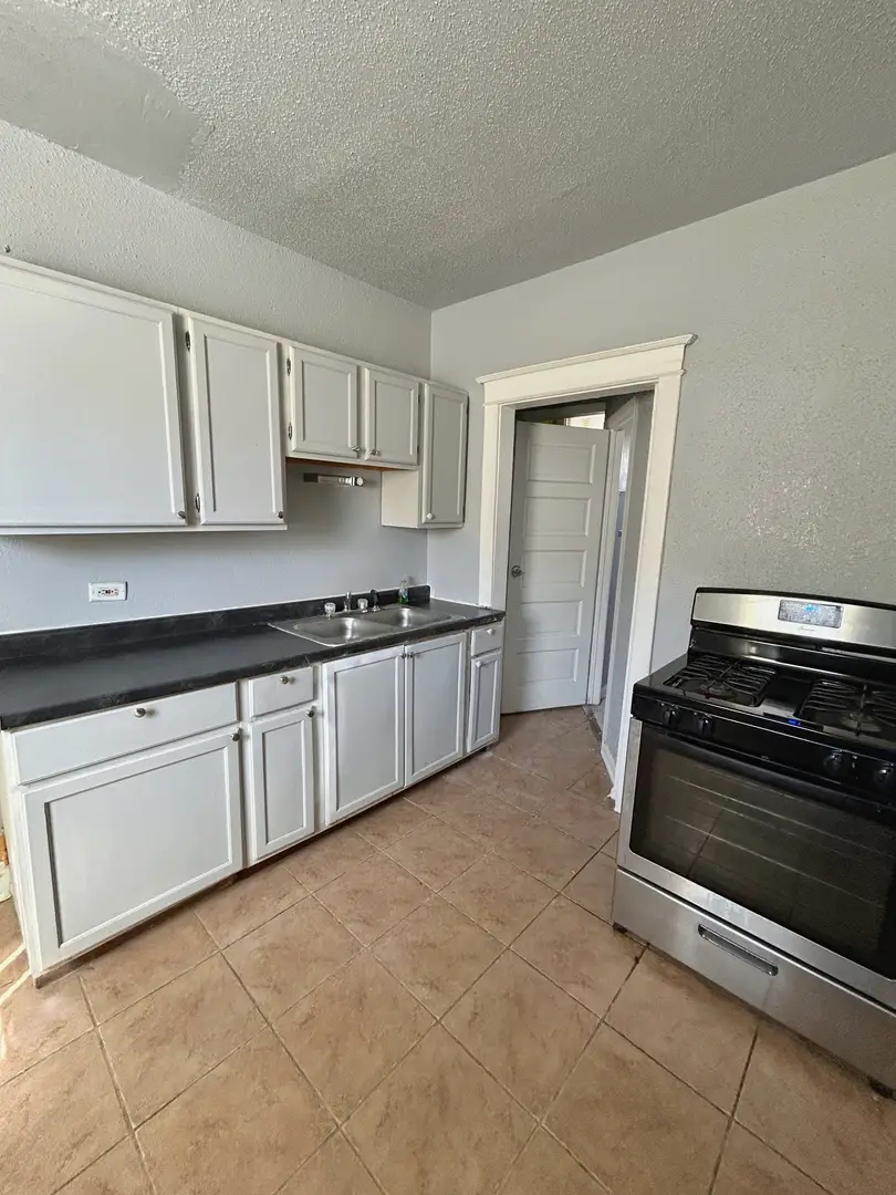 11833 S Perry Avenue, Chicago, IL 60628 - #3