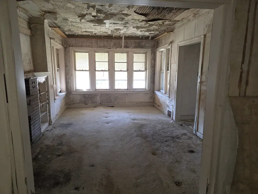 7923 S Calumet Avenue, Chicago, IL 60619 - #2