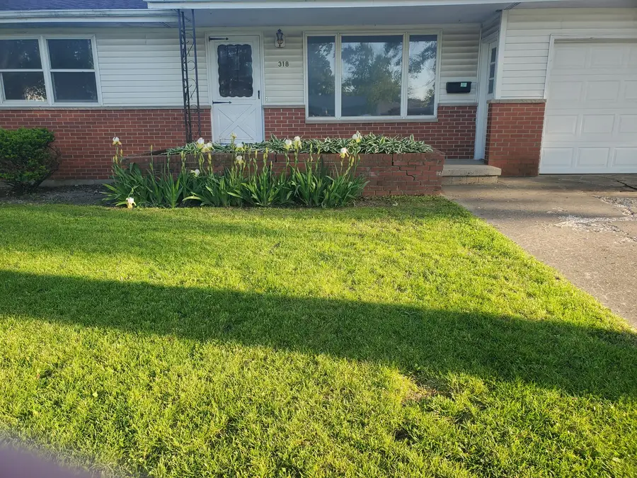 318 E Park Court, Gilman, IL 60938 - #2