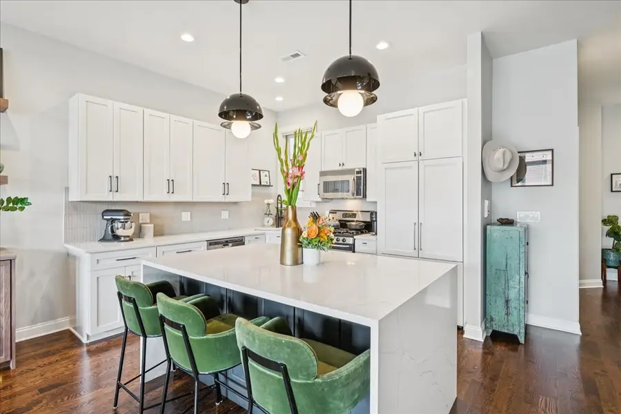 1954 N Damen Avenue #2, Chicago, IL 60647 - #3