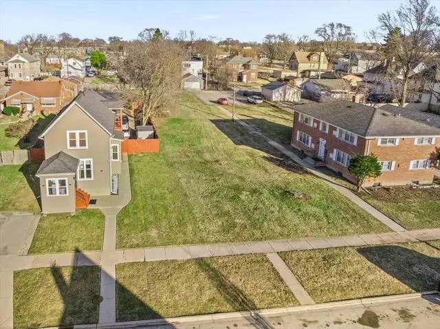 2130 Lewis Avenue, North Chicago, IL 60064 - #2