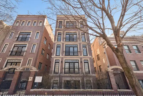 1359 N Mohawk Street #4, Chicago, IL 60610