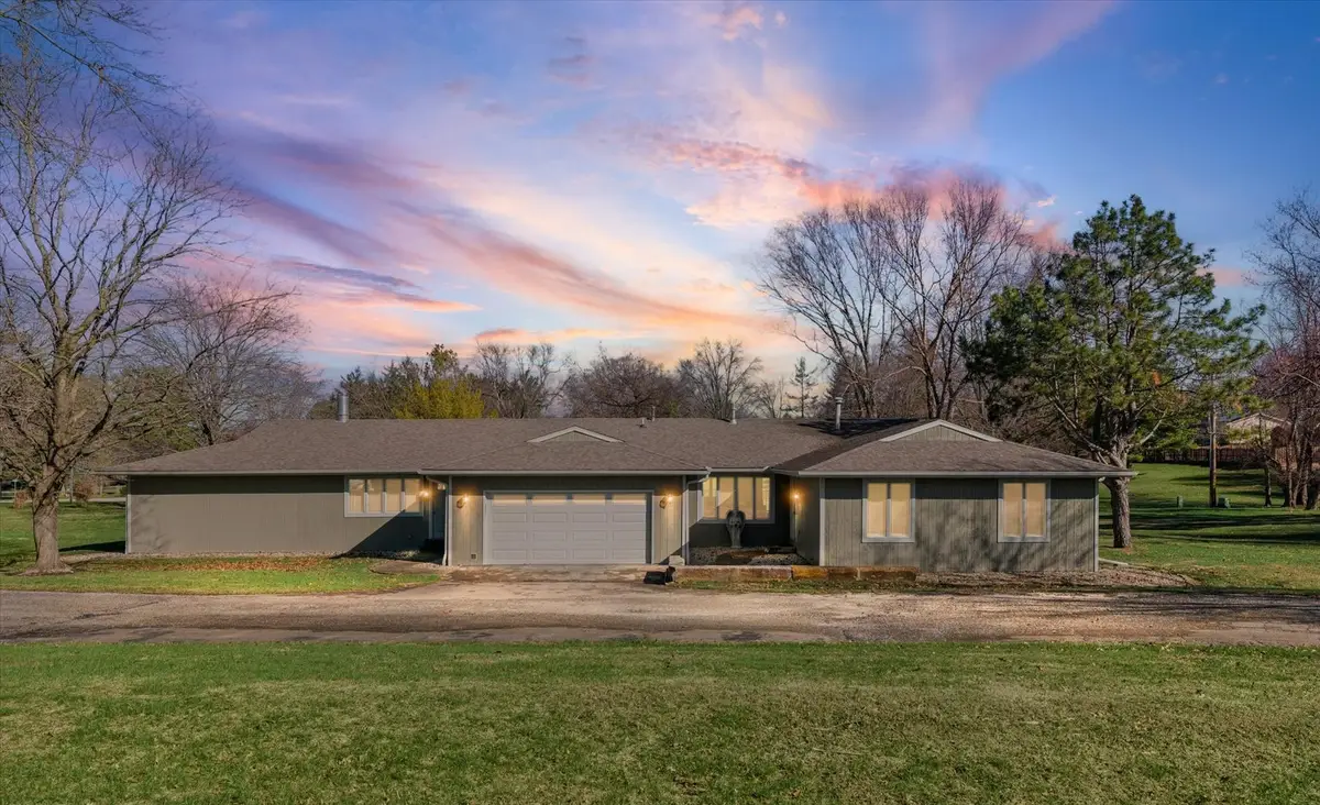 1902 Golf Drive, Mahomet, IL 61853 - #1