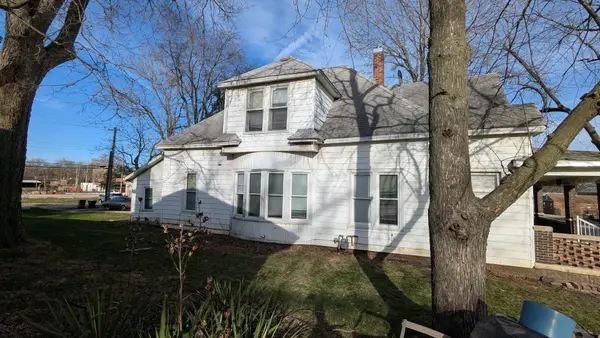 108 W Vine Street, Champaign, IL 61820