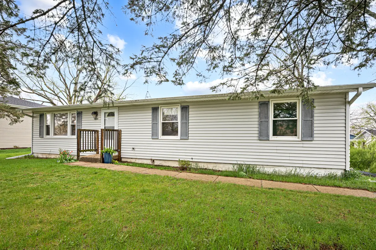 4300 Parkway Avenue, McHenry, IL 60050 - #1