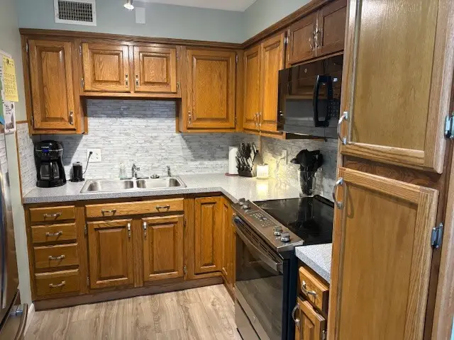 930 17th Street #14, Moline, IL 61265 - #3