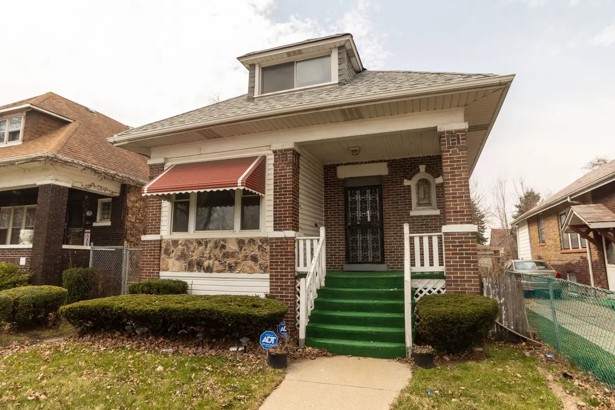 8018 S Bennett Avenue, Chicago, IL 60617 - #1