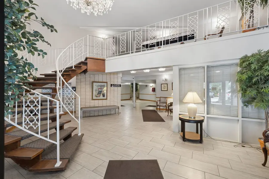 9840 S Pulaski Road #201, Oak Lawn, IL 60453 - #3