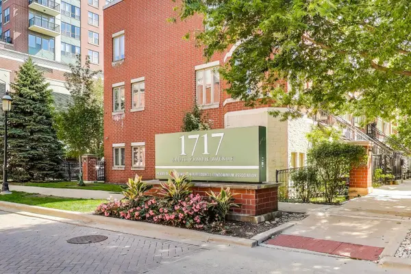 1717 S Prairie Avenue #2301, Chicago, IL 60616