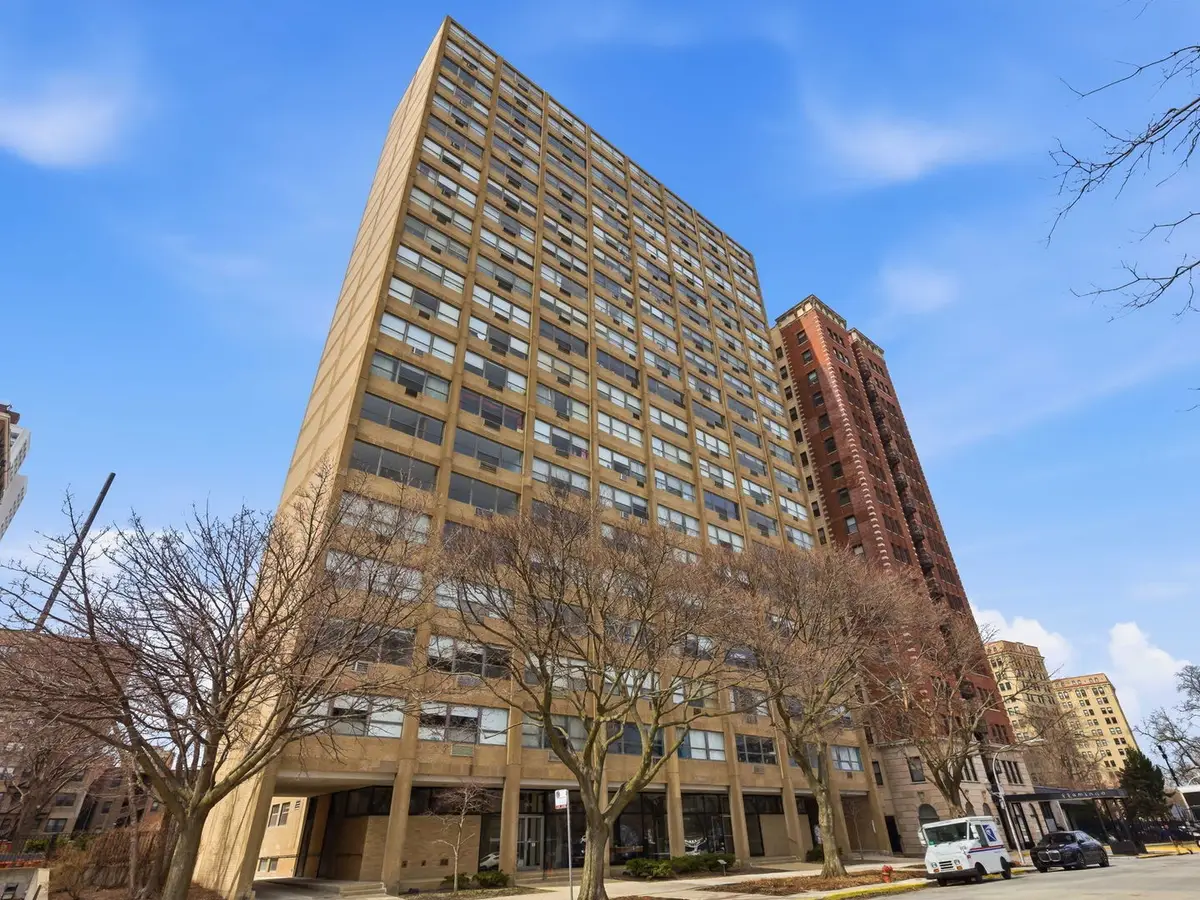 5530 S Shore Drive #17A, Chicago, IL 60637 - #1