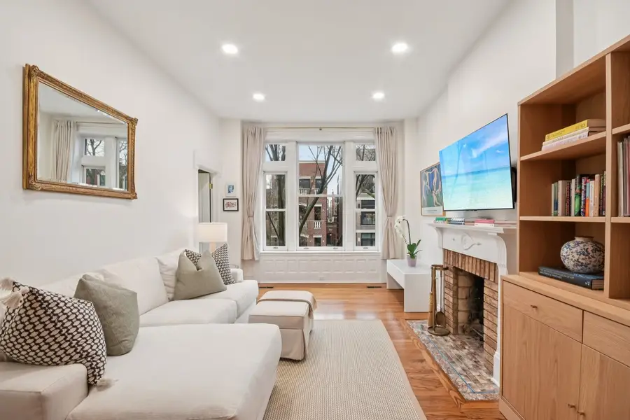 2142 N Racine Avenue #2, Chicago, IL 60614 - #3