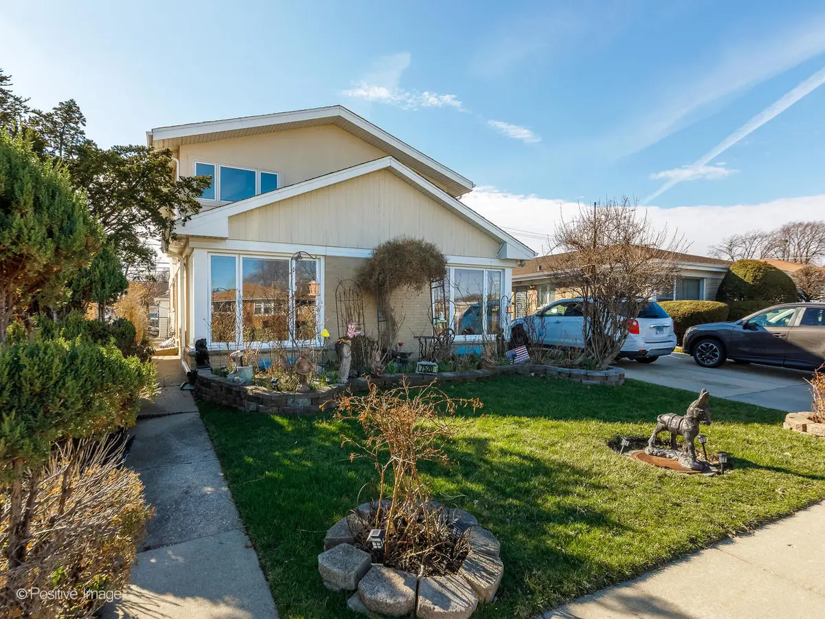 7520 Crawford Avenue, Skokie, IL 60077 - #1