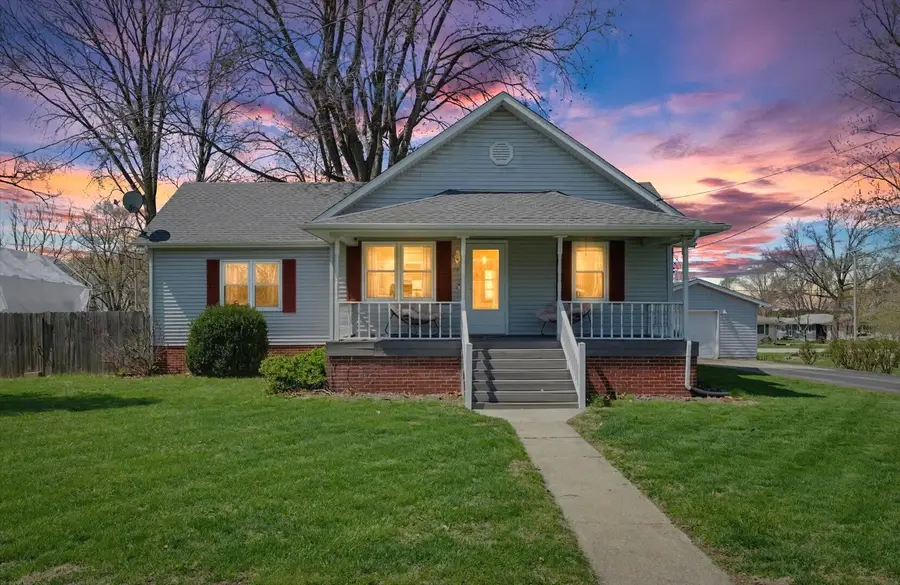 119 N Broadway Street, Fisher, IL 61843 - #2