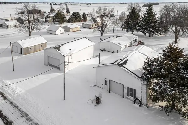 409 233rd Street, Aledo, IL 61231