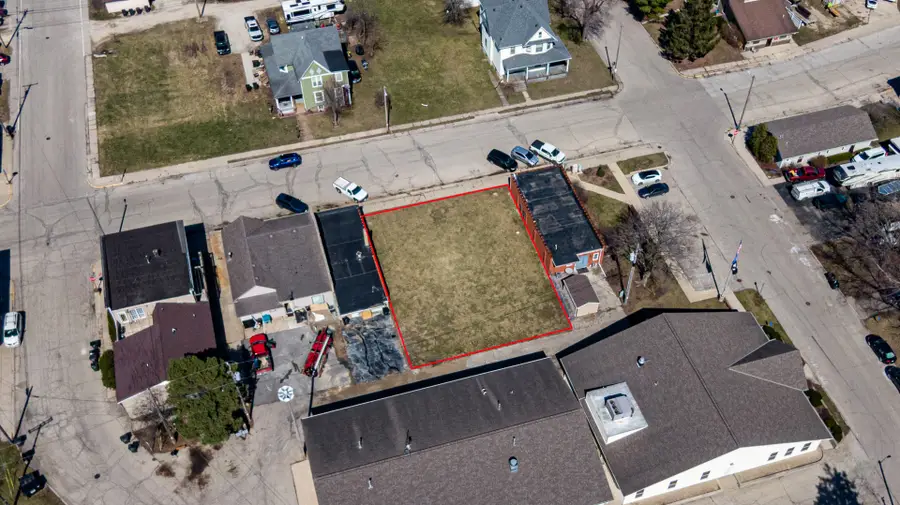 317 E Lake Street, Silver Lake, WI 53170 - #2