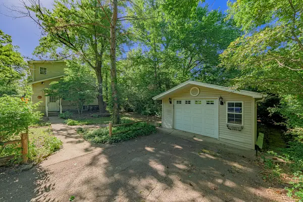 11923 S Laurie Avenue, Palos Park, IL 60464