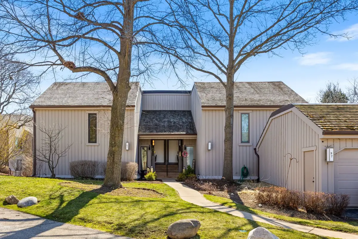 97 W Thornhill Lane #A, Lake Barrington, IL 60010 - #1
