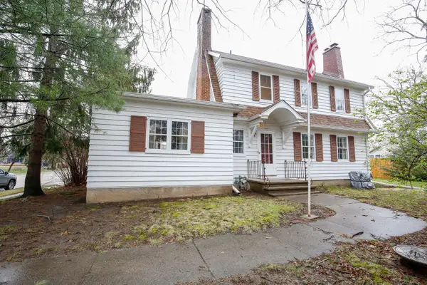 422 N Hennepin Avenue, Dixon, IL 61021