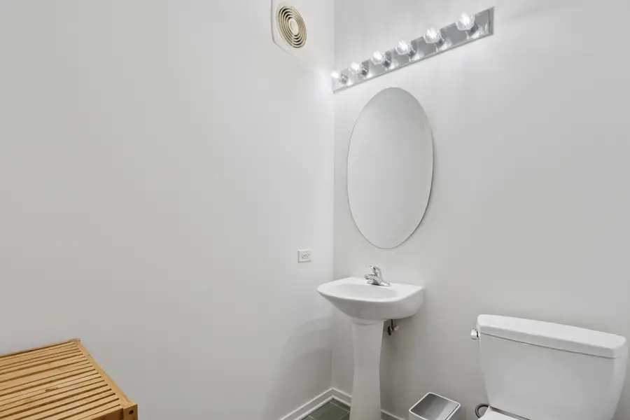 700 W Van Buren Street #1105, Chicago, IL 60607 - #2