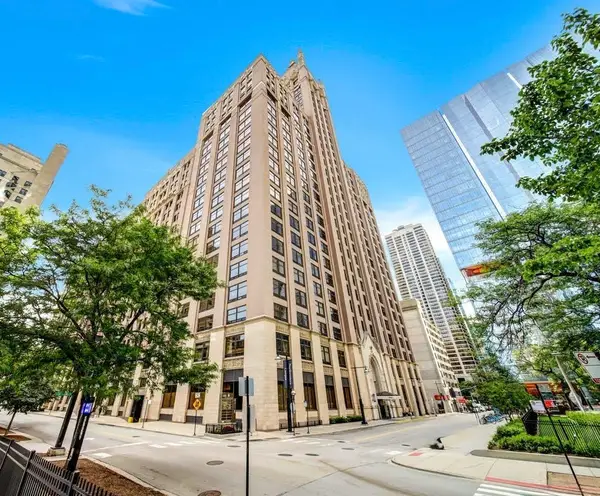 680 N Lake Shore Drive #817, Chicago, IL 60611