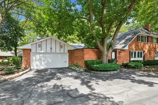 2 Croydon On Duxbury Street, Rolling Meadows, IL 60008