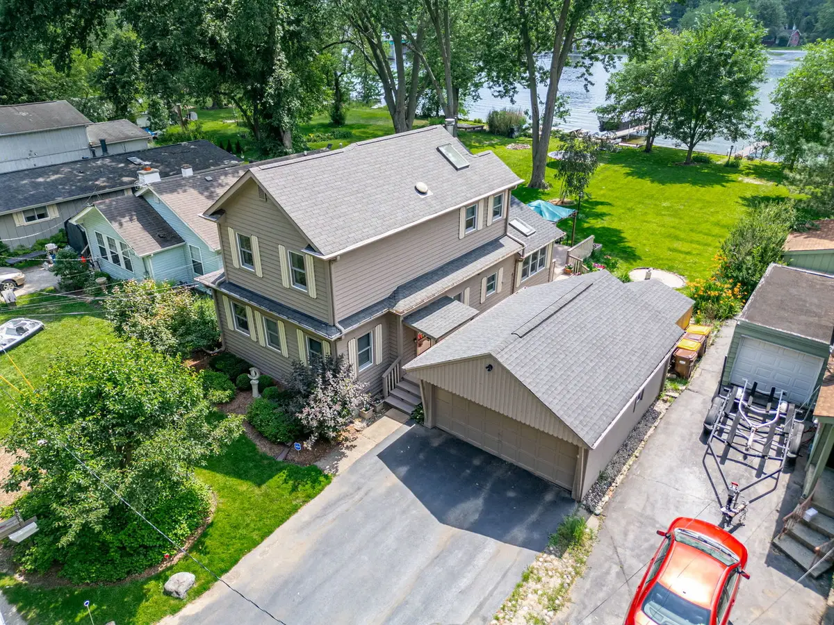 3315 S Riverdale Road, McHenry, IL 60051 - #1