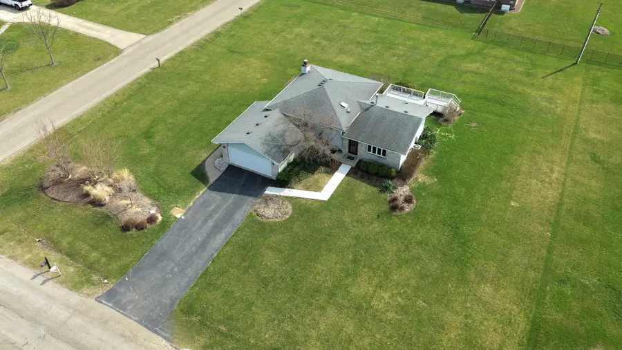 300 W Woodlawn Road, New Lenox, IL 60451 - #2