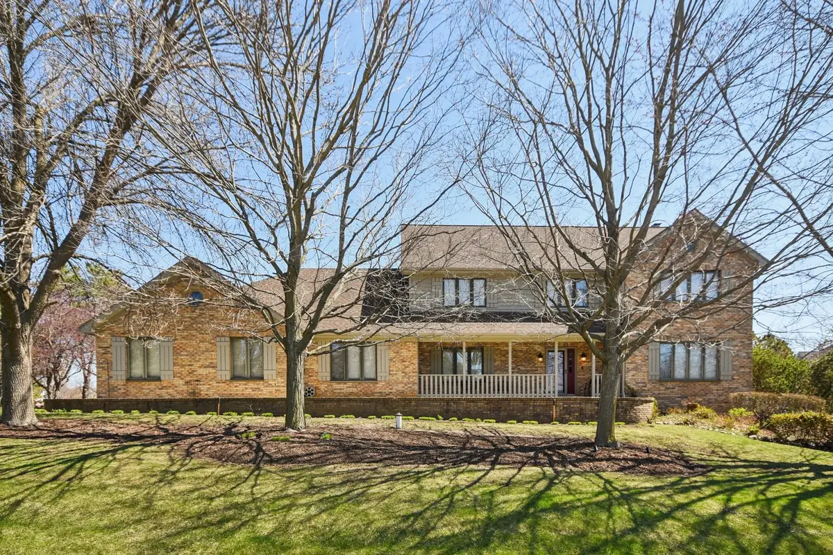 54 Gentry Drive, Hawthorn Woods, IL 60047 - #1