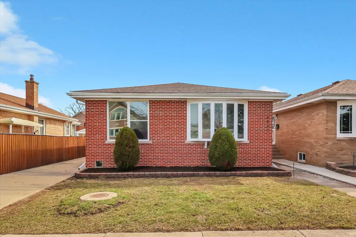 4821 N Mont Clare Avenue, Chicago, IL 60656 - #1