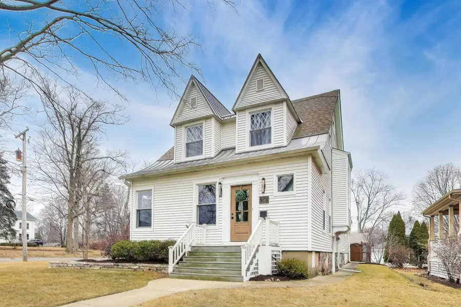 520 S Wheaton Avenue, Wheaton, IL 60187 - #2