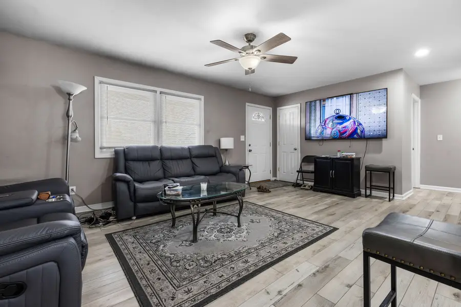 3009 Pleasant View Avenue, Rockford, IL 61108 - #2