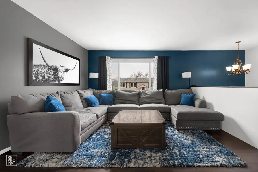 185 Harding Drive, Glendale Heights, IL 60139 - #2