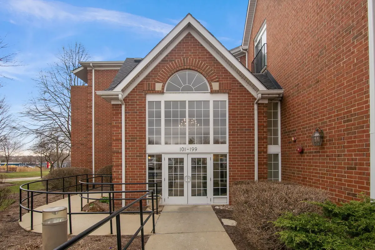 115 Hunt Club Drive #114N, Saint Charles, IL 60174 - #1