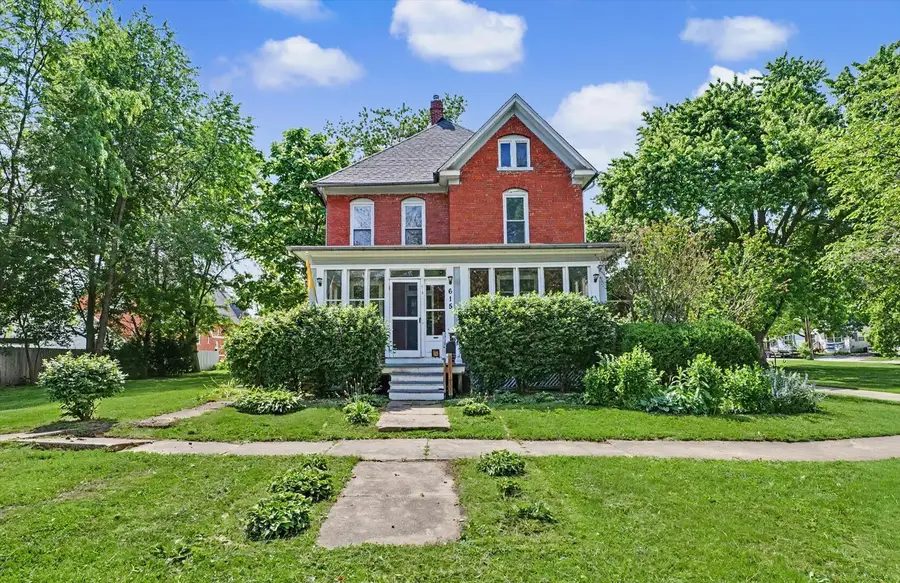 615 N William Street, Farmer City, IL 61842 - #3