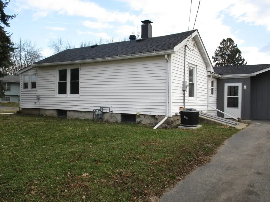 306 S Page Street, Harvard, IL 60033 - #3