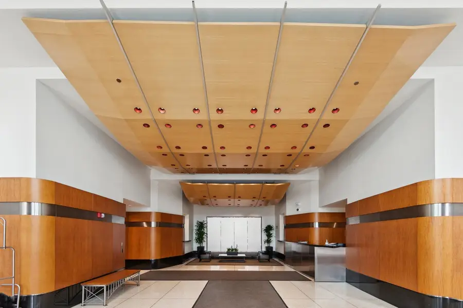 Address Withheld By Seller, Chicago, IL 60611 - #2