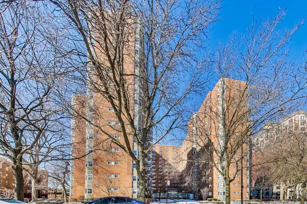 4980 N Marine Drive #831, Chicago, IL 60640