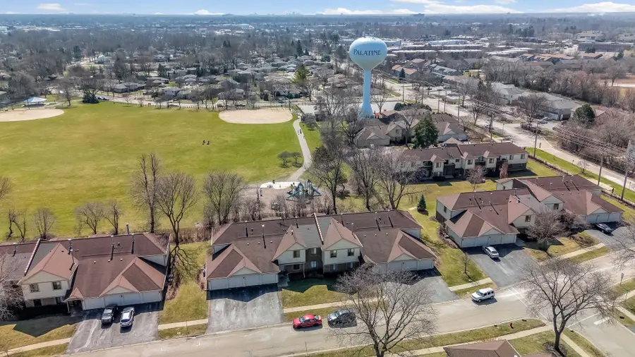 823 E Coach Road #8, Palatine, IL 60074 - #3