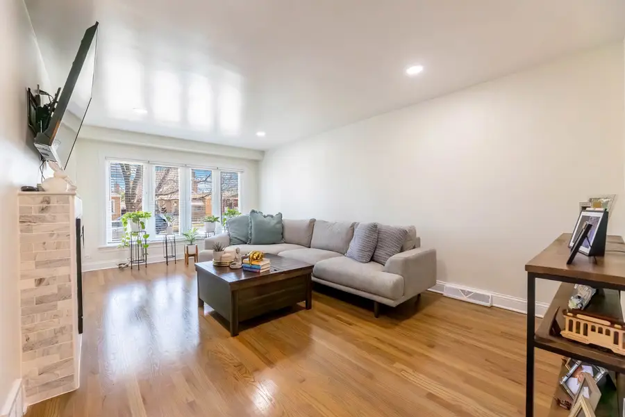 5202 S Central Avenue, Chicago, IL 60638 - #3