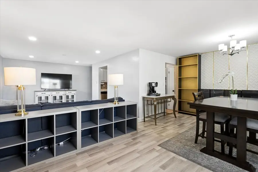 1320A Lore Lane #122, Lombard, IL 60148 - #3