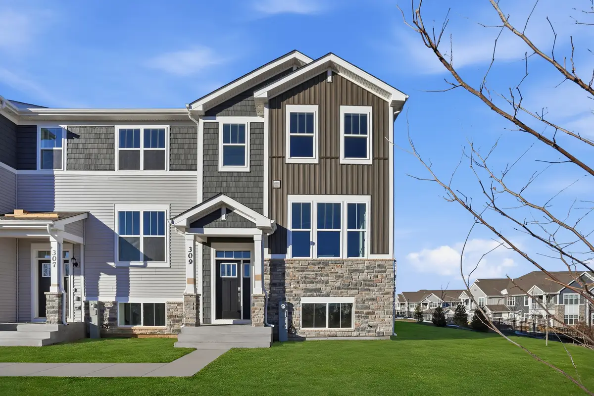 329 Settlers Place, West Dundee, IL 60118 - #1