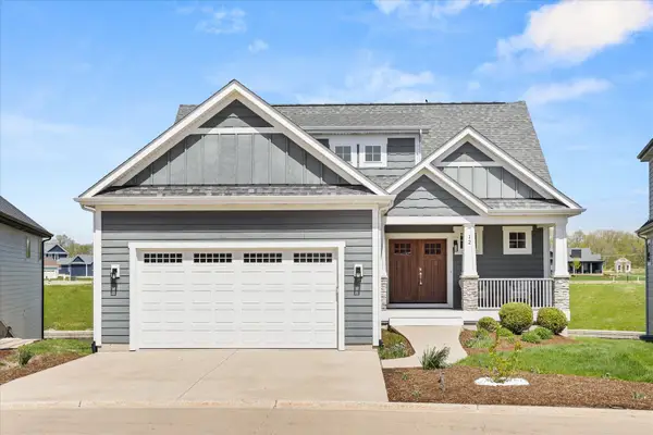 12 Waterside Way, Ottawa, IL 61350