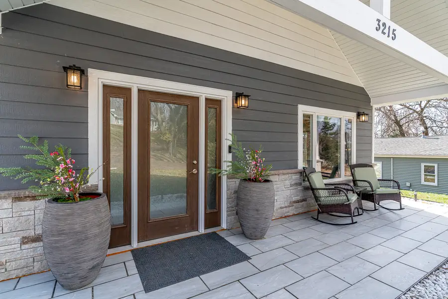 3215 Garfield Street, Clinton, IA 52732 - #2