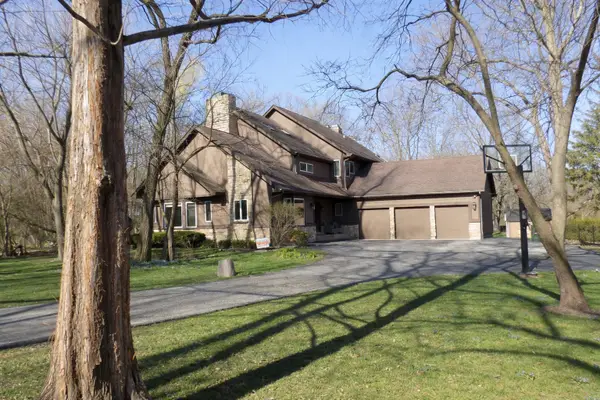 Address Withheld By Seller, Warrenville, IL 60555