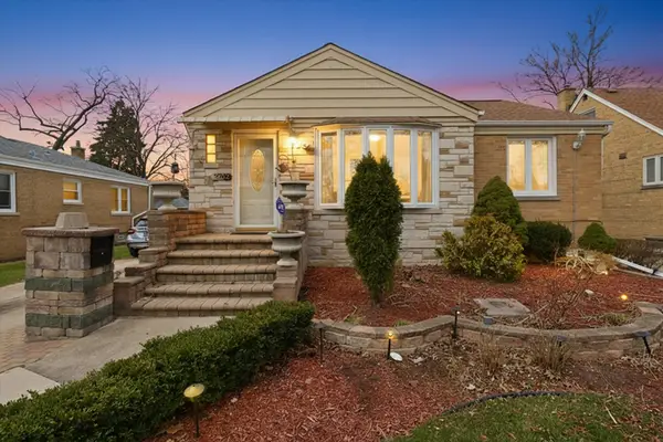 2352 S 2nd Avenue, North Riverside, IL 60546