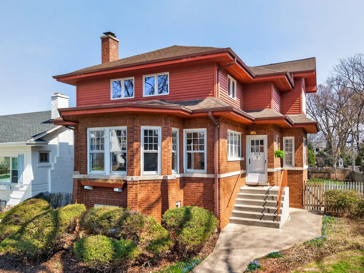 323 N Prospect Avenue, Park Ridge, IL 60068 - #1