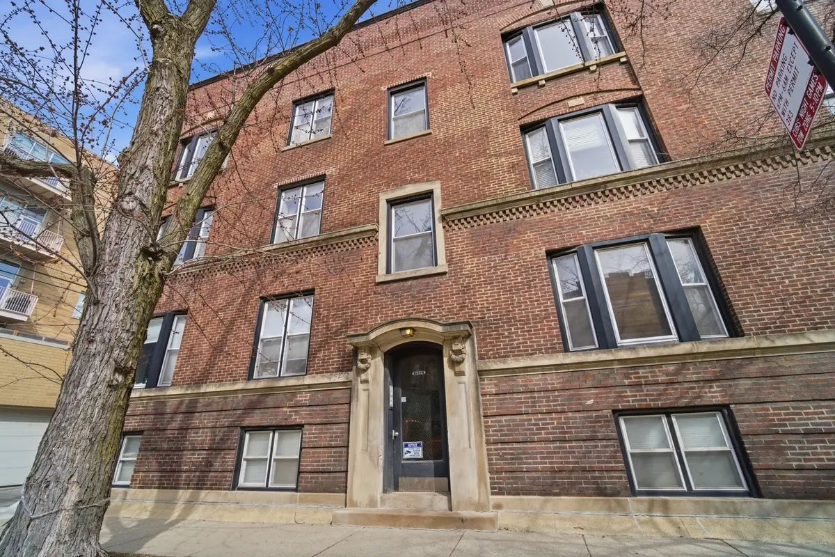 1542 W Cornelia Avenue #2, Chicago, IL 60657 - #1