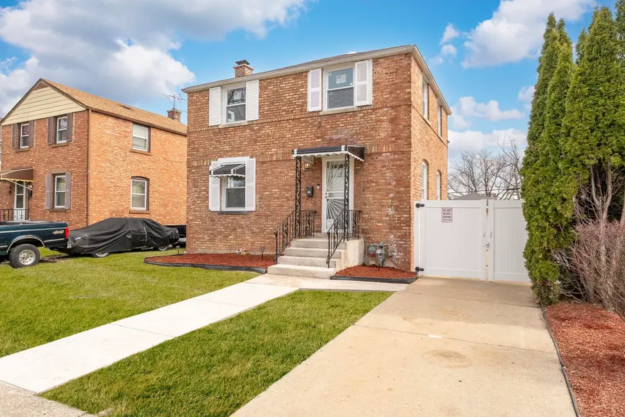 225 Marshall Avenue, Bellwood, IL 60104 - #2